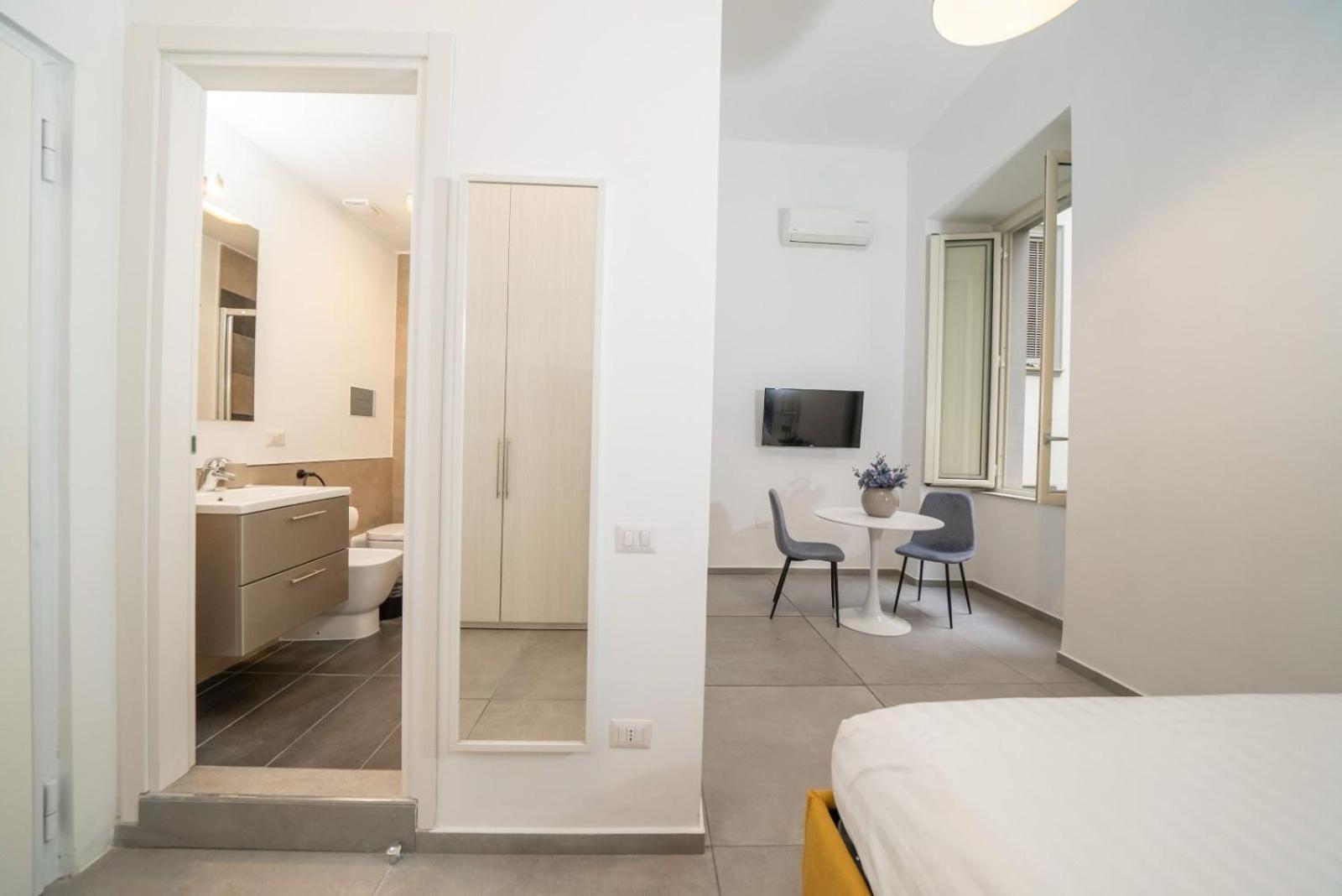 Bovio Boutique Studio Apartment Naples Room photo